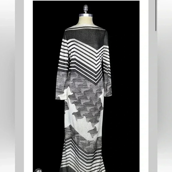 Travilla patterned metallic long sleeved maxi dress abstract chevron stripes - Picture 11 of 11